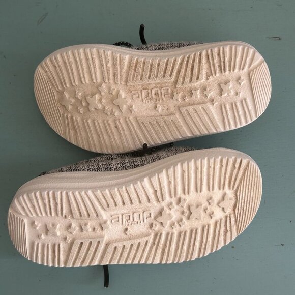 HEY DUDE Toddler Boys Wally Loafers Slip On Shoes Size 7 Stretch Slip On Sneaker - Picture 7 of 8